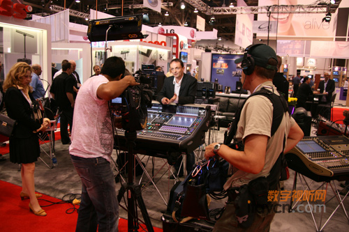 PeerlessI푮aƷInfocomm2010