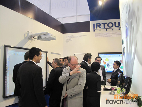 CeBIT2011Rȫc|aƷl